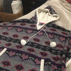 Simply Vera Fleece Poncho